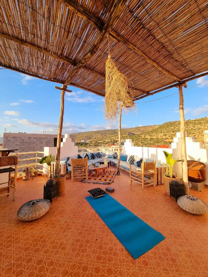 Salt House Morocco - Surf & Yoga Camp Bed and Breakfast Tamraght Exteriör bild