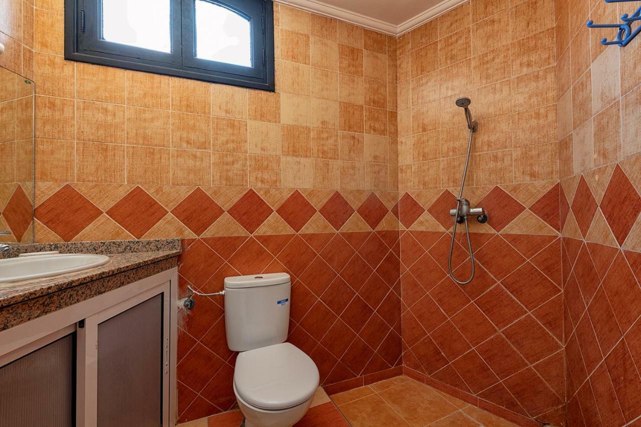 Salt House Morocco - Surf & Yoga Camp Bed and Breakfast Tamraght Exteriör bild