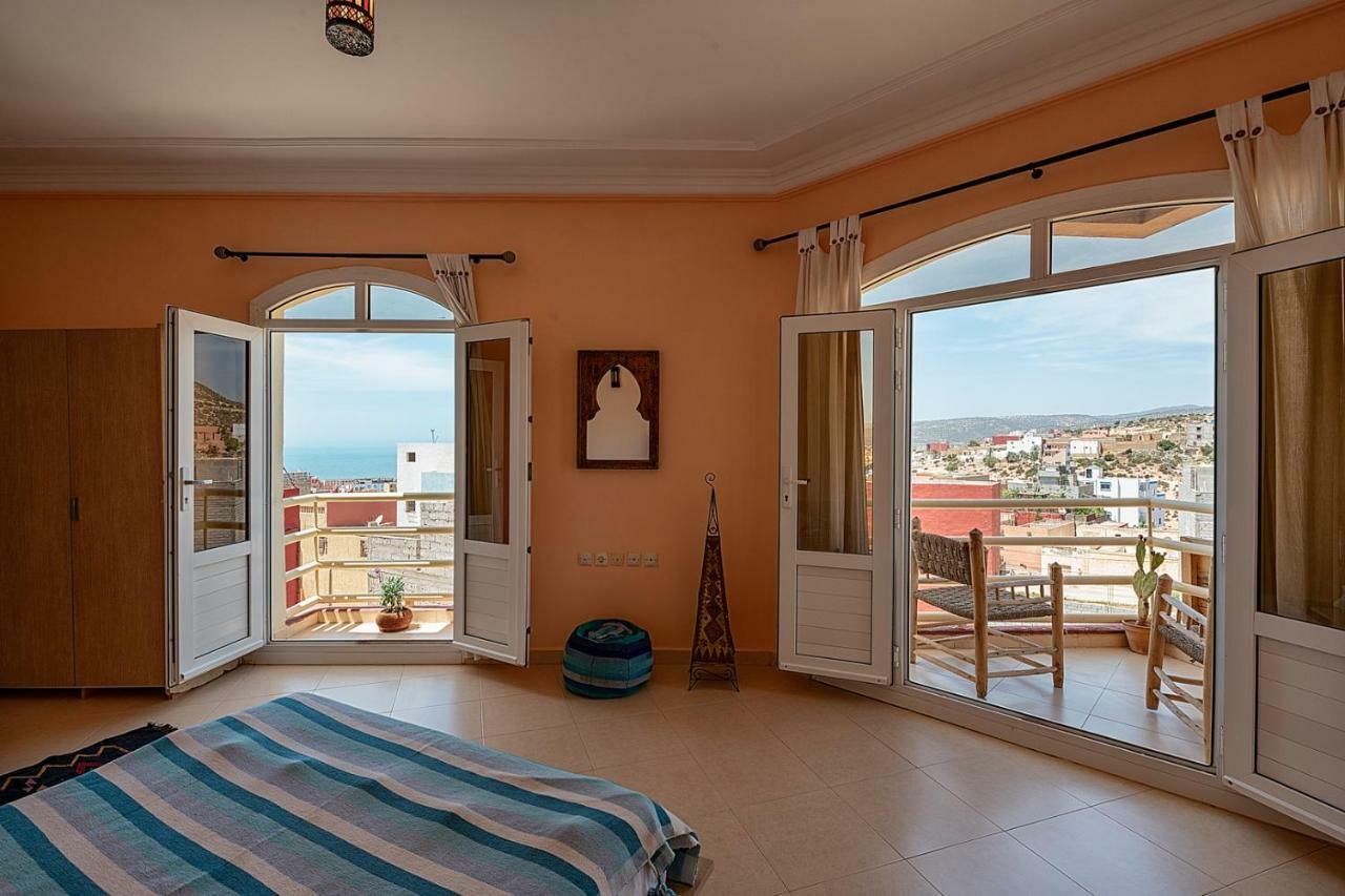 Salt House Morocco - Surf & Yoga Camp Bed and Breakfast Tamraght Exteriör bild